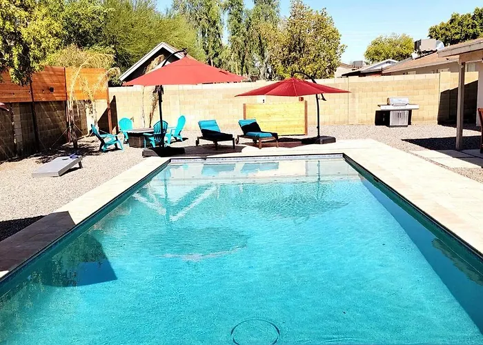 Mesa Oasis Private Pool Spacious! 10+ Guests 7 Beds New, Great Location!