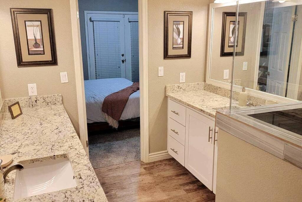 Oasis Private Pool Spacious! 10+ Guests 7 Beds New, Great Location! * Mesa