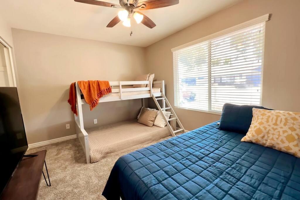 Hébergement de vacances Oasis Private Pool Spacious! 10+ Guests 7 Beds New, Great Location! Mesa